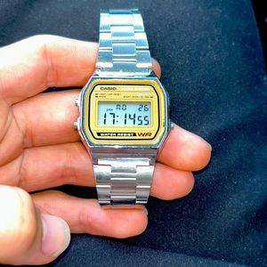 Casio- Adjustable Linked Watch